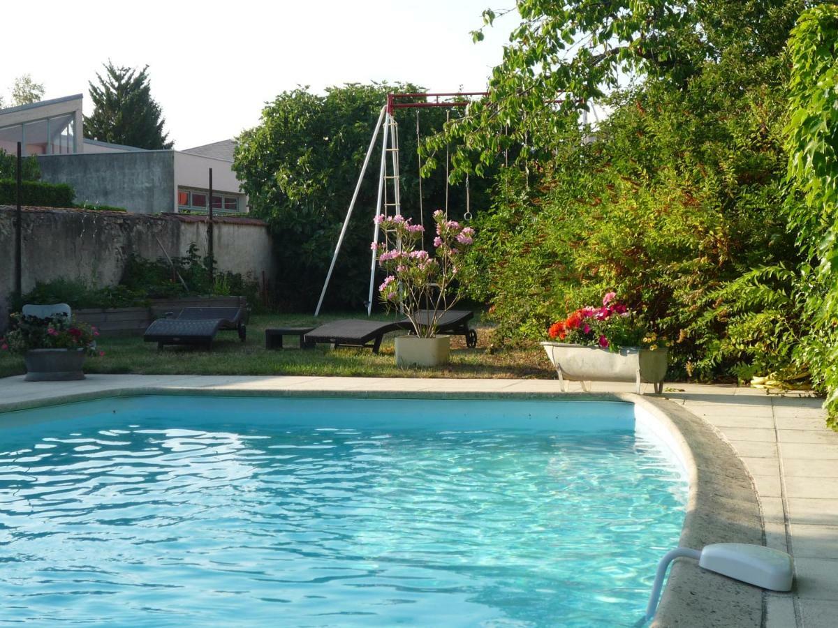 La Vigne Vierge Hotel Chateauneuf-sur-Loire Bagian luar foto